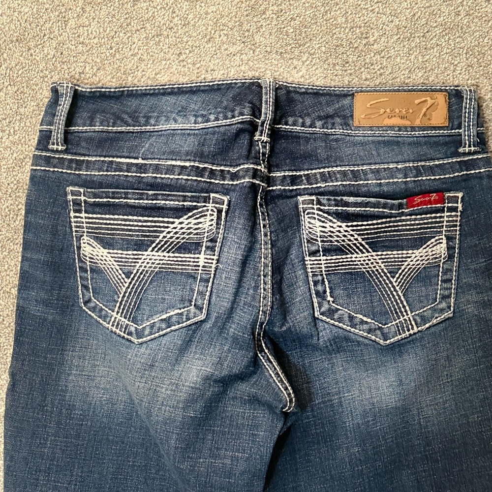 Seven7 Women's Dark Blue Denim Bootcut Jeans with White Back Pocket Stitching